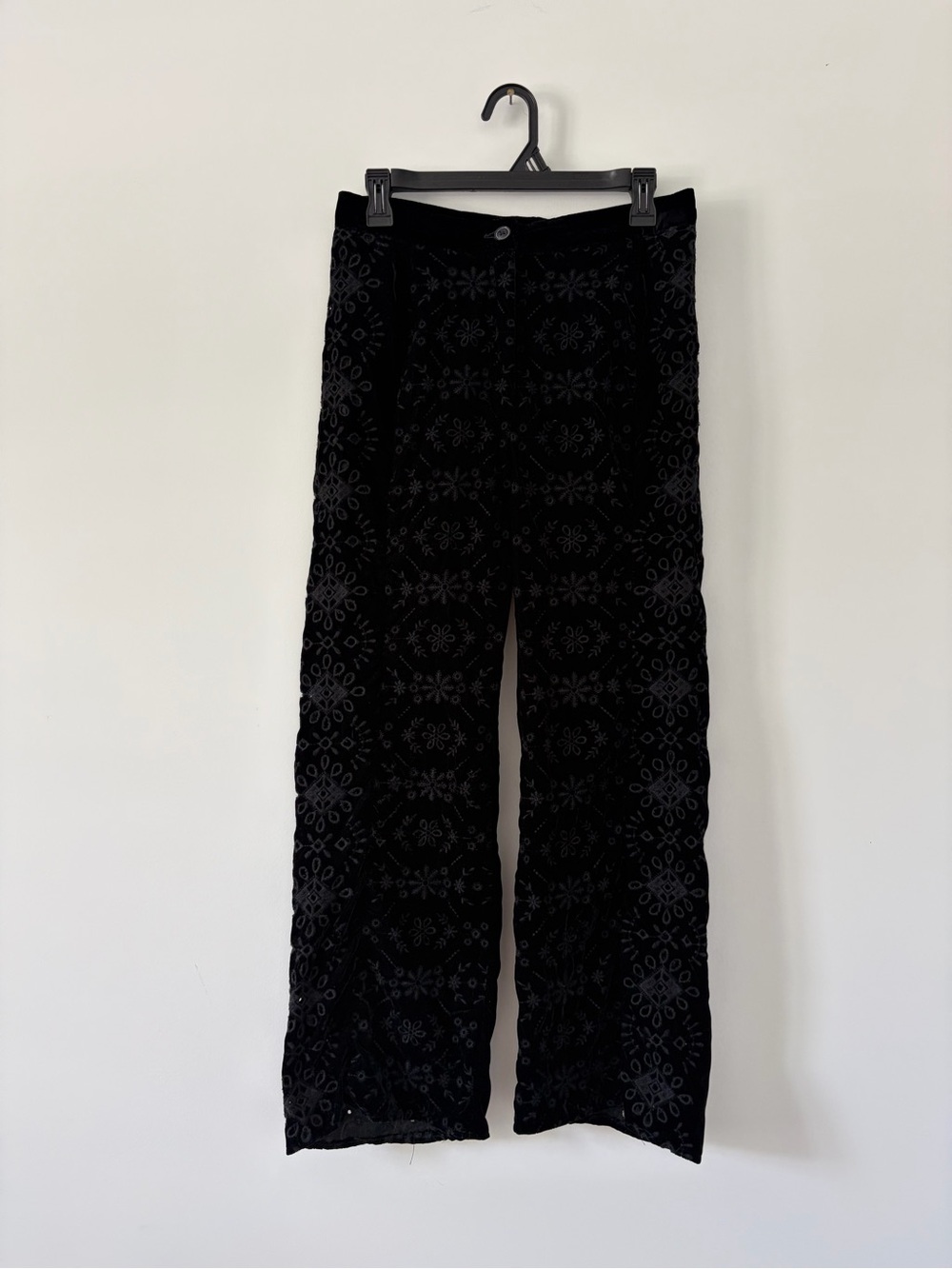 Zara Alina Black Velvet Embroidered Eyelet Wide Leg Contemporary Pant Trousers M - Picture 2 of 11